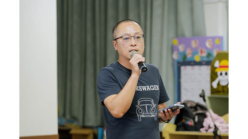 台西蝙蝠巢箱生態共融計畫交流活動邀請許多在地仕紳蒞臨指導。圖為台灣蝙蝠學會理事長陳宏彰。